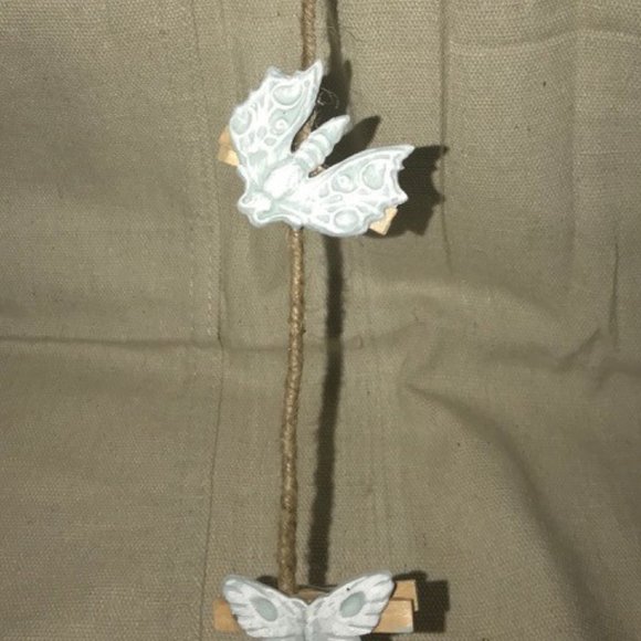 FRAME TO HOLD PICTURES - Picture 2 of 4